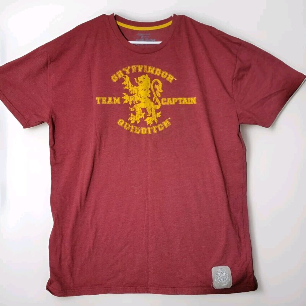 Harry Potter Gryffindor Quidditch Team Capt. T Shirt 2XL Red Universal Studios